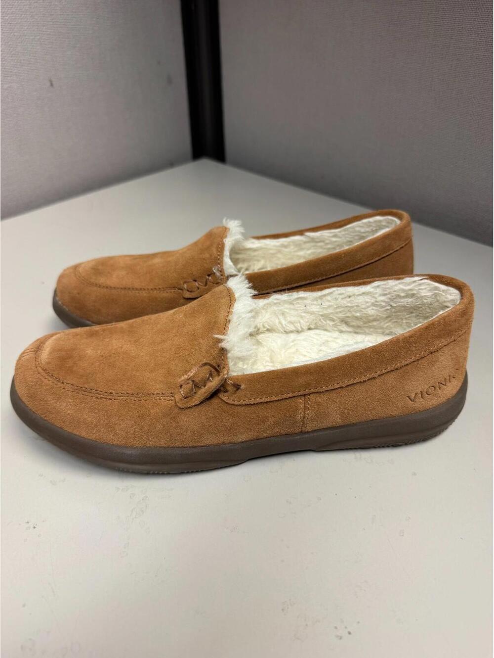 Vionic Women's Lynez Toffee Suede Slipper Size 8 Med Width